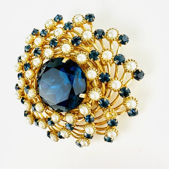 VTG Judy Lee Pinwheel Wreath Sapphire Blue Glass Rhinestone Gold Plated Brooch - Picture 2 of 16